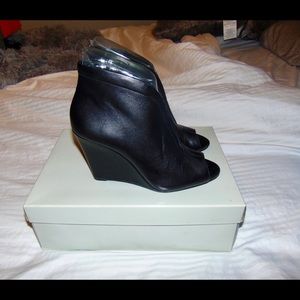 Jessica Simpson Open Toe Black Wedge bootie